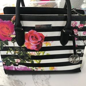 Nine West purse